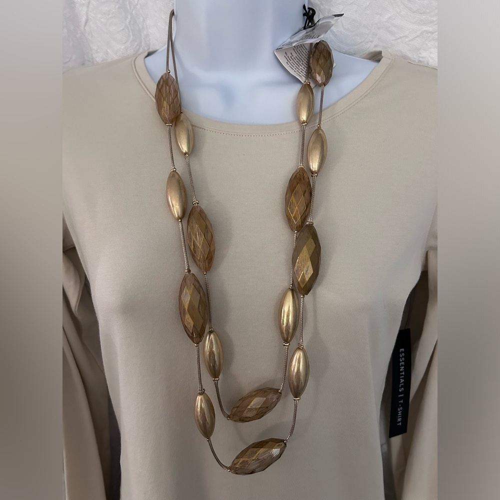 Gardenia long statement necklace